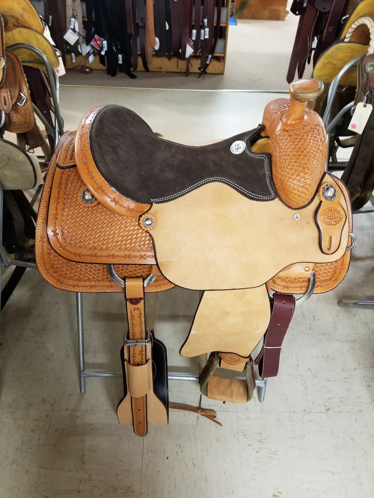 New HR Roper/HR4205118BM/15"