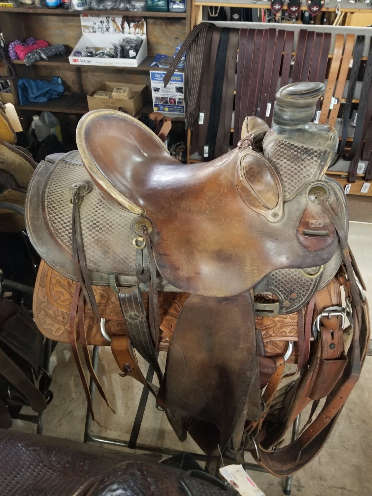 Used Hunn Saddlery Rancher/S.S./16"