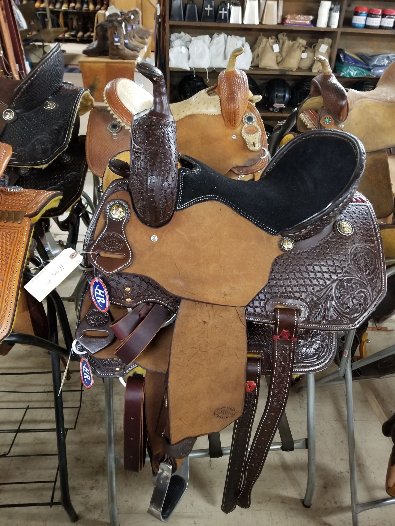 New HR Barrel Racer/HR26051109GM/15"