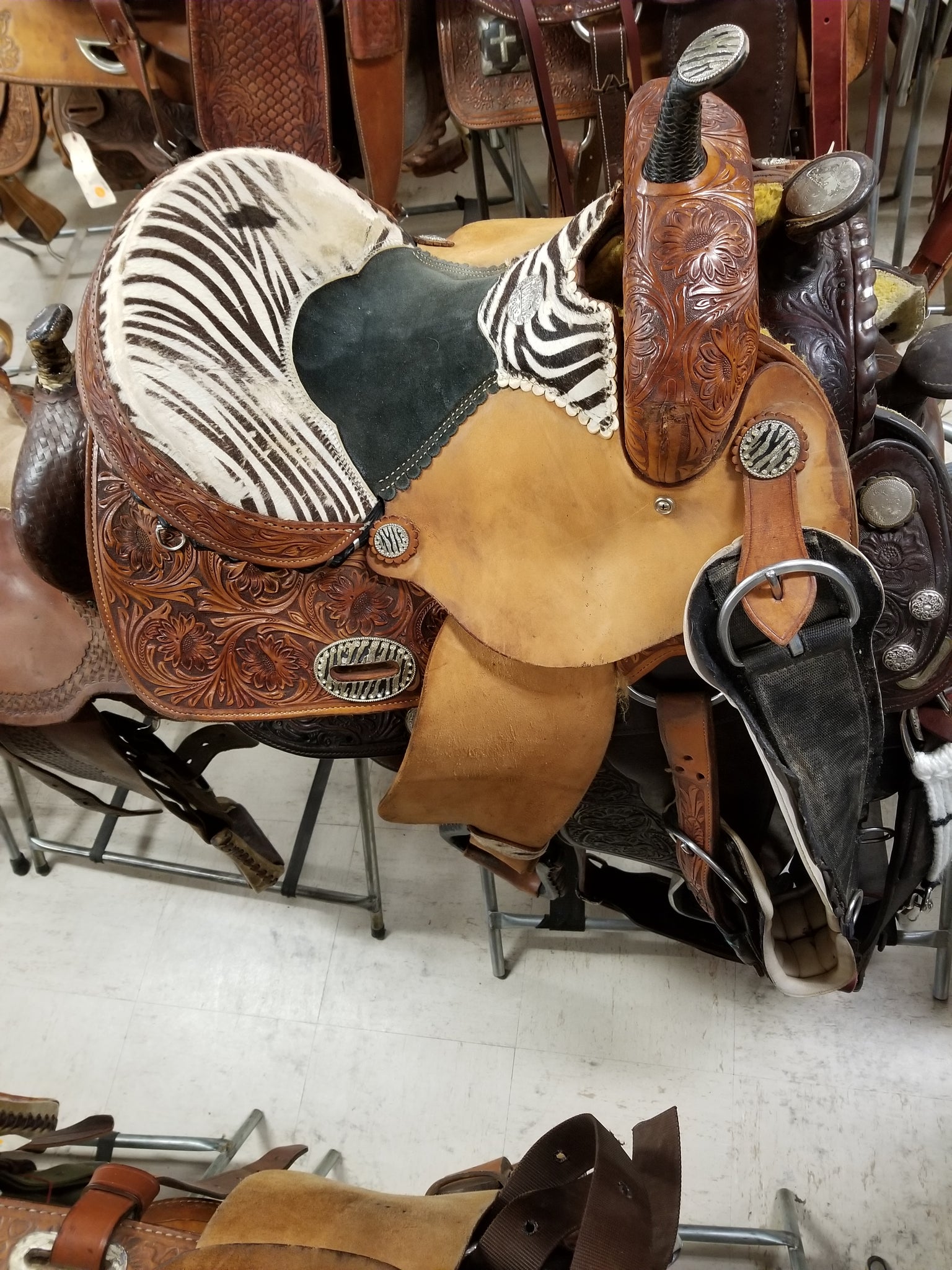 Used Alamo Barrel Racer/TJ0300562GM/14"